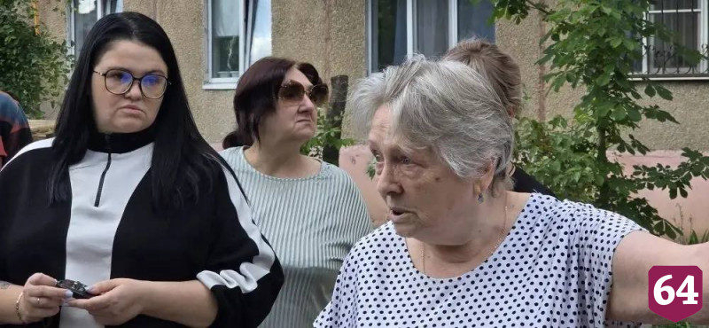 В Энгельсе продолжат осушать затопленные из-за обрушения коллектора подвалы