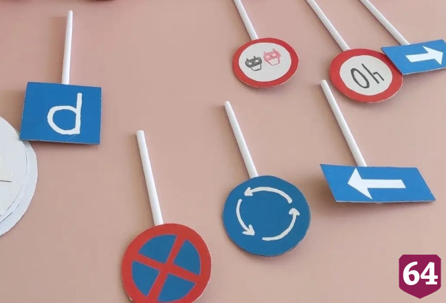 Саратовских детей учат ПДД с помощью песочной анимации